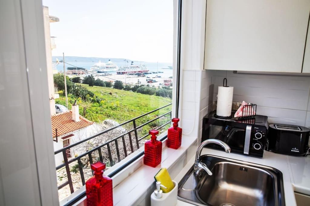 Apartamento Seafront Central Apt In Lavrio Exterior foto