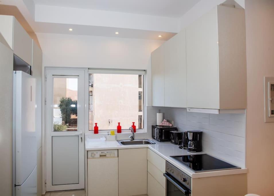 Apartamento Seafront Central Apt In Lavrio Exterior foto