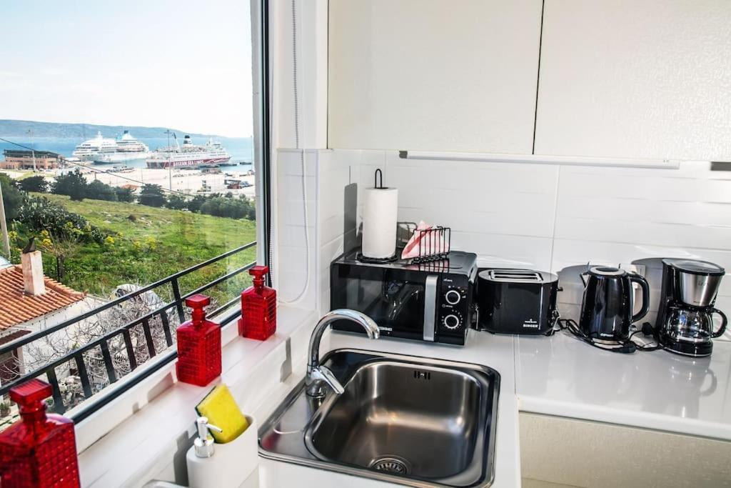 Apartamento Seafront Central Apt In Lavrio Exterior foto